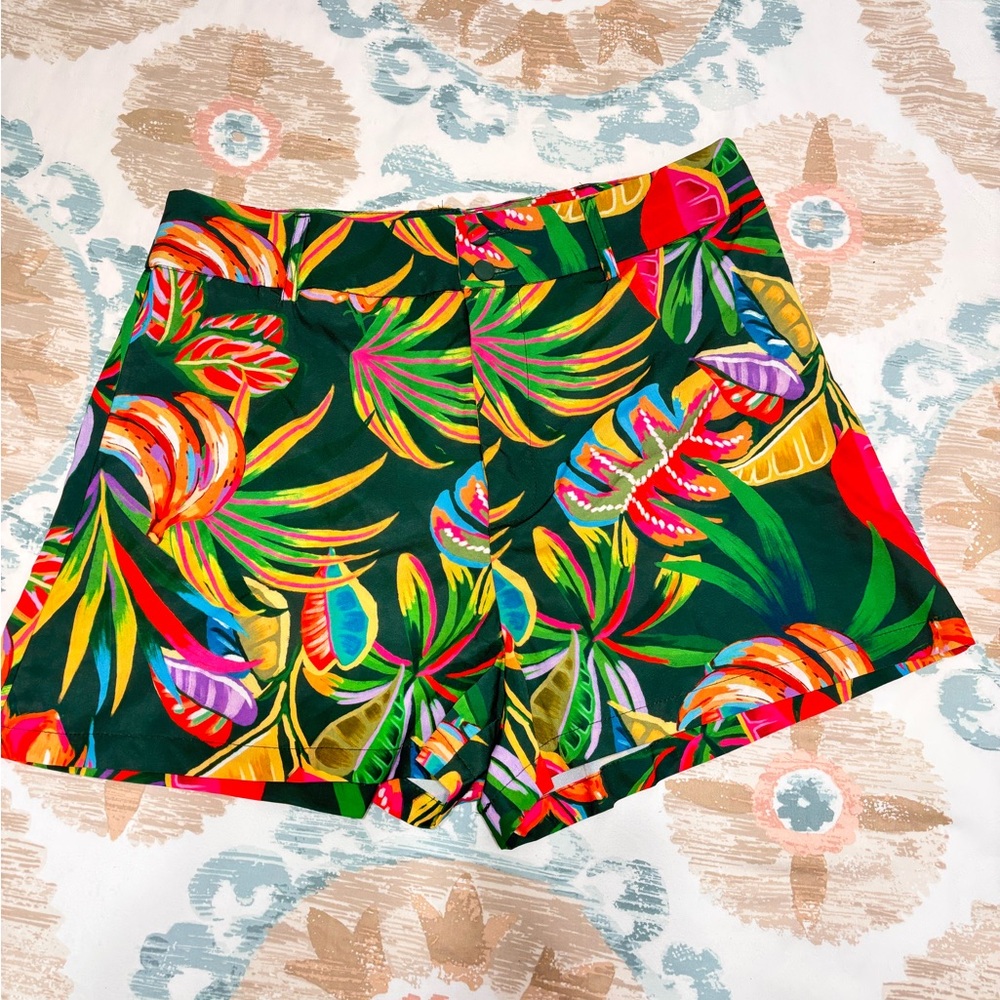 SHEIN Tropical Leaf Print Bermuda Shorts in Green & Multicolor